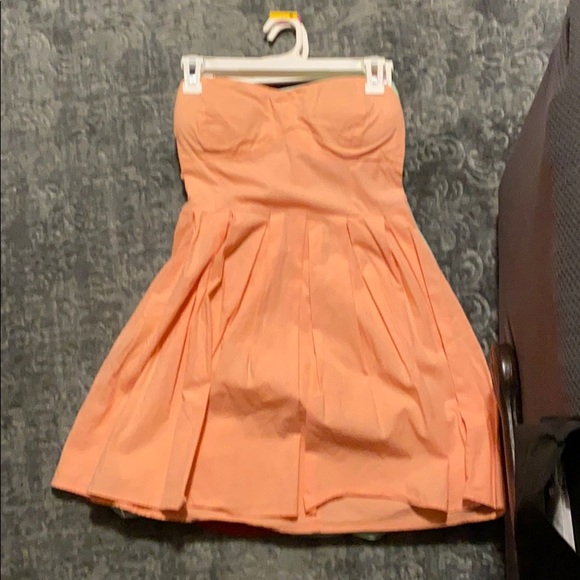 3 Lightweight strapless summer dresses - Picture 4 of 4